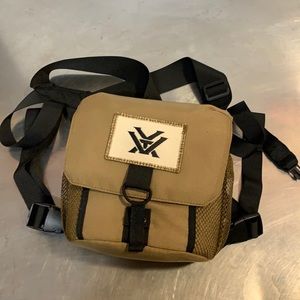 Vortex Bino chest pack. Great for smaller binos.